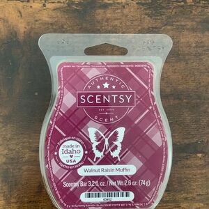 Scentsy Walnut Raisin Muffin Scented Bar - Rich Purple